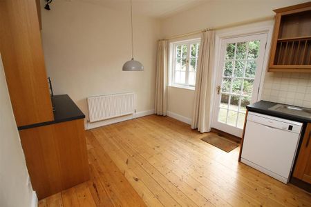 2 bedroom detached house to rent - Photo 5