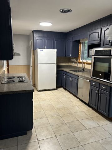 For Lease - 408 Kerman Avenue, Grimsby, Ontario - Photo 5