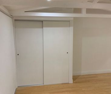 New Windsor Fully Self Contained Unit - Photo 5