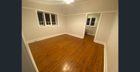 A spacious and beautiful property in a great location - Photo 4