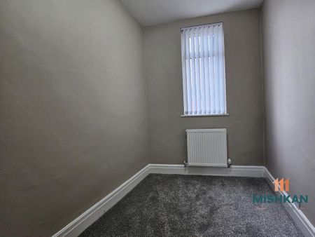 3 bedroom semi-detached house to rent - Photo 3
