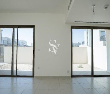 Direct To Pool |Brand NEW 3 BR+Maids room - Photo 3