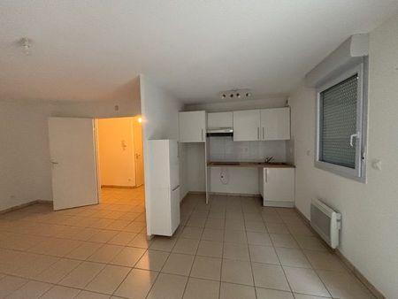 Location Appartement 3 pièces 62m² LES SABLES D’OLONNE 85340 - Photo 3