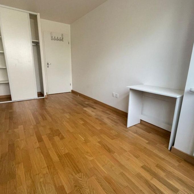 Location Appartement 67.00 m - Photo 1