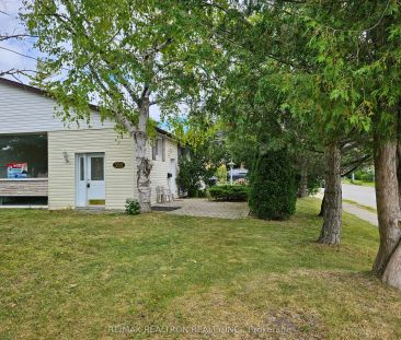 358 Browndale Crescent #MainFlr - Photo 1