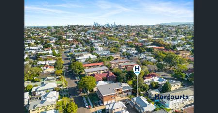 Convenient & Contemporary Townhouse! - Photo 4