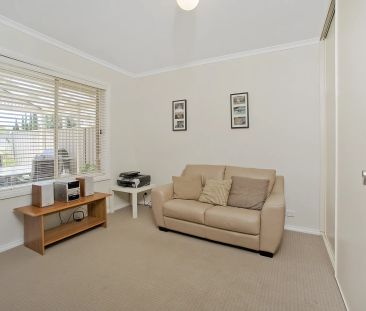 Professional & Straightforward - Photo 6