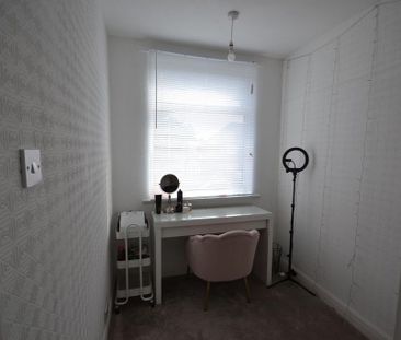 3 bedroom terraced house to rent - Photo 6