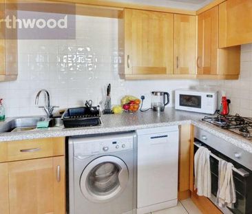 Bishopfields Drive, YO26 - Photo 4