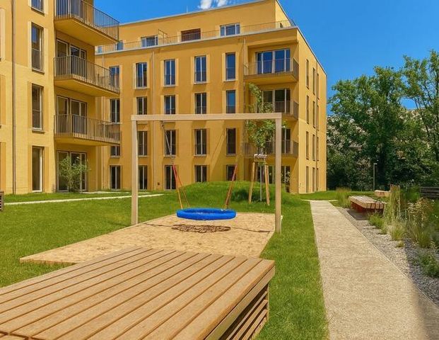 Wohnen und arbeiten im Marienufer - Foto 1