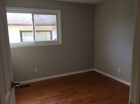 For Lease - 174 Beech Street, Brampton, Ontario - Photo 4