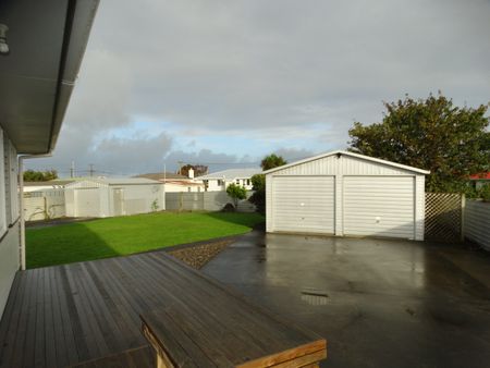 Sutton Pl, Hawera - Photo 3