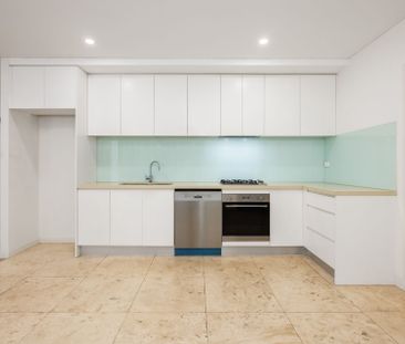Contemporary apartment in prime Gordon pocket - Photo 1