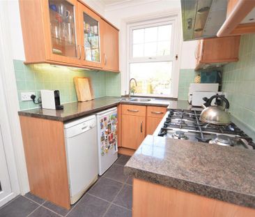 2 bedroom maisonette to rent - Photo 6