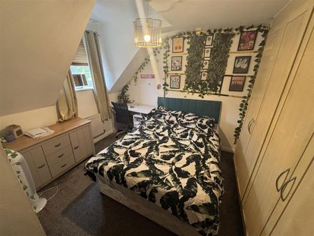 4 bedroom townhouse to rent - Photo 3