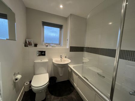 2 bedroom apartment to rent - Photo 5