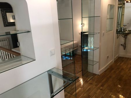 Dúplex de alquiler en Calle de la Bolsa, Sol - Photo 5