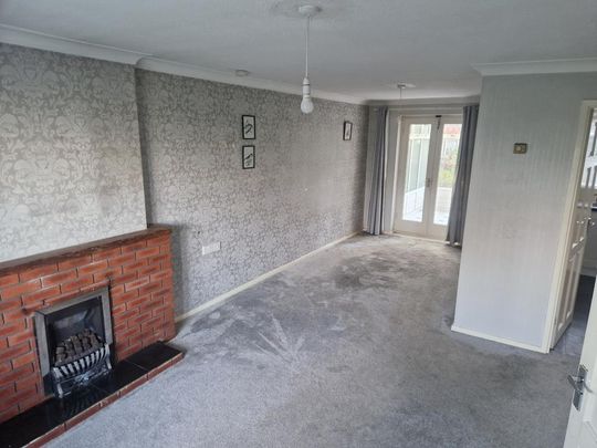 3 bedroom semi-detached house to rent - Photo 1