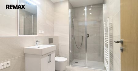 Pronájem bytu 2+kk 46 m², Závišova 1760, Praha - Photo 5