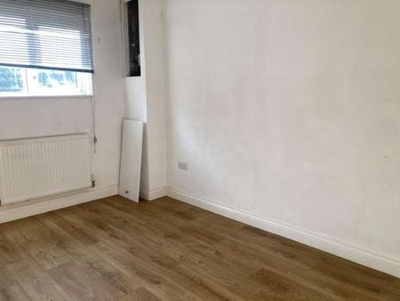 Burford Road, Lechlade, GL7 - Photo 2