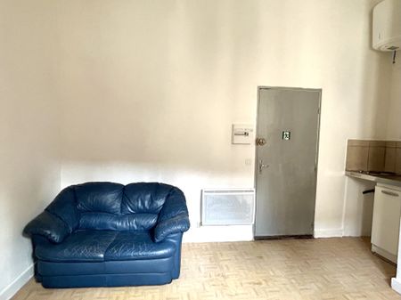 Location Appartement 1 pièce 15m² MARSEILLE 1er - Photo 2