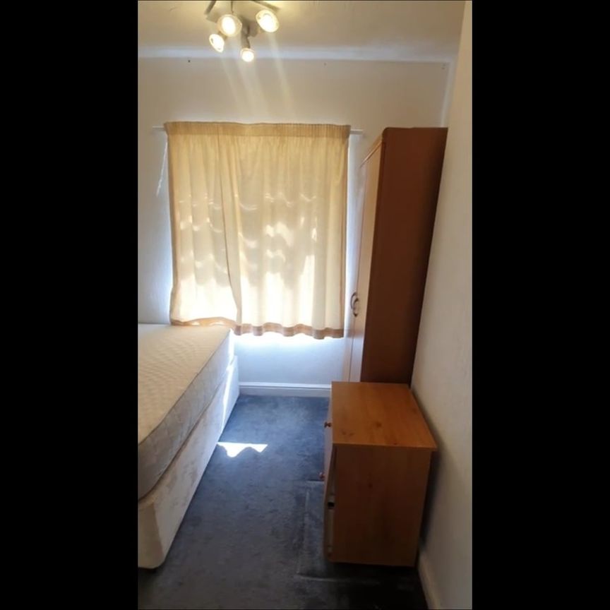 1 Bed Flat, Tavistock Court, NG5 - Photo 1