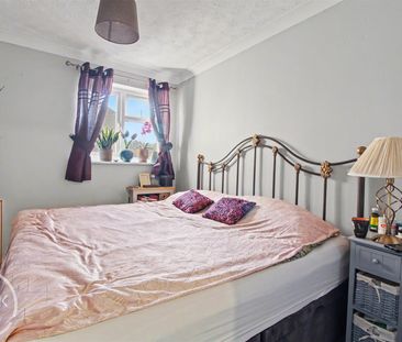 1 Bedroom Flat / Apartment to let - Photo 3