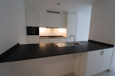 BEN-woning met 3 slaapkamers, terras met tuin, tuinberging en autostaanplaats. - Photo 5