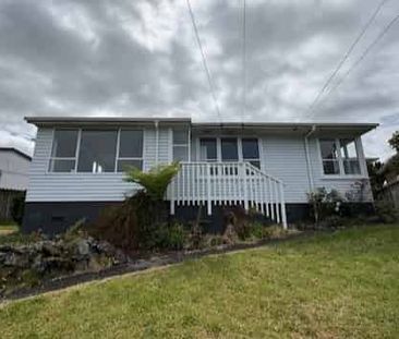 Well presented family home - Photo 4