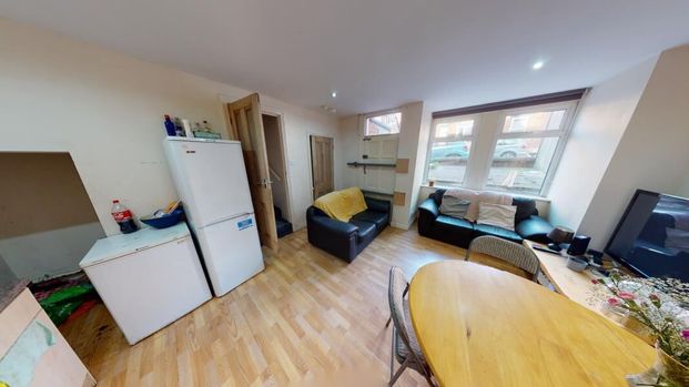 Pearson Grove, Hyde Park - Photo 1