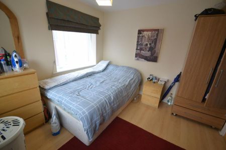 3 bedroom townhouse to rent - Photo 2