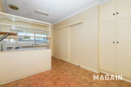 Two Bedroom Unit in Ideal Location - Photo 4