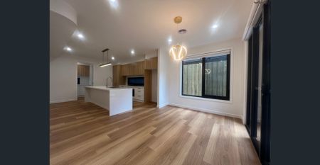 Brand New Luxury Living in Vermont Secondary Zone - Photo 5