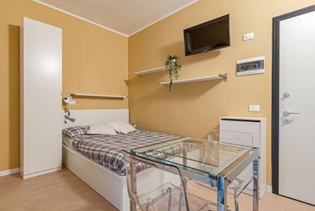 Via Luciano Manara, Milan, Lombardy 20122 - Photo 2