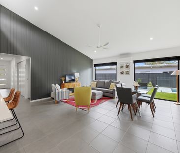 15 Forest Sound Place, Palmwoods QLD 4555 - House For Rent | Domain - Photo 2