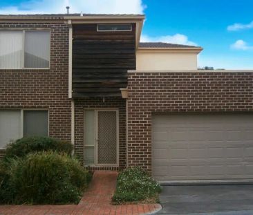 “CLOSE TO SCHOOLS, SHOPS & PARKS!” - Photo 6