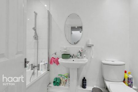 3 bedroom semi-detached house to rent - Photo 5