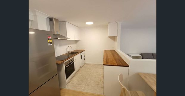 $720 per week FULLY FURNISHED and ALL BILLS INCLUDED - Photo 1