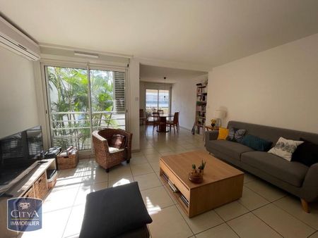 Location Appartement 2 pièces 66m² ST DENIS 97400 - Photo 2