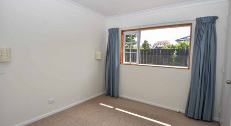 Tidy two bedroom home - Photo 5