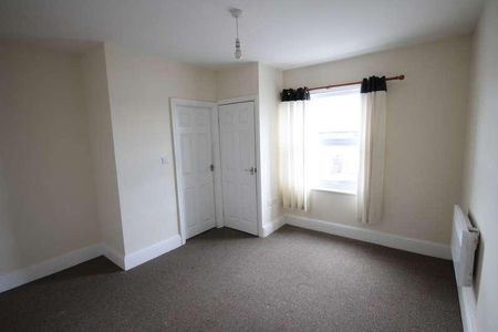 Harehills Lane, Harehills, Leeds, LS9 - Photo 2