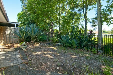 Low Maintenance 3 Bedroom Unit on Maple Court - Photo 3