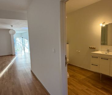 Verzorgd gelijkvloers 1-slpk appartement met tuin - Photo 2