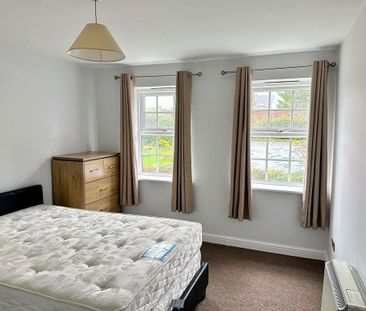 2 bedroom flat to rent - Photo 3