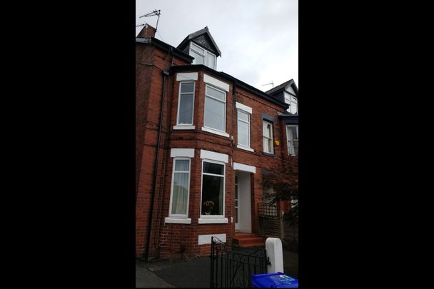 Studio Flat, Salisbury Road, M21 - Photo 1