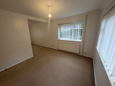 3 bedroom detached house to rent - Photo 2