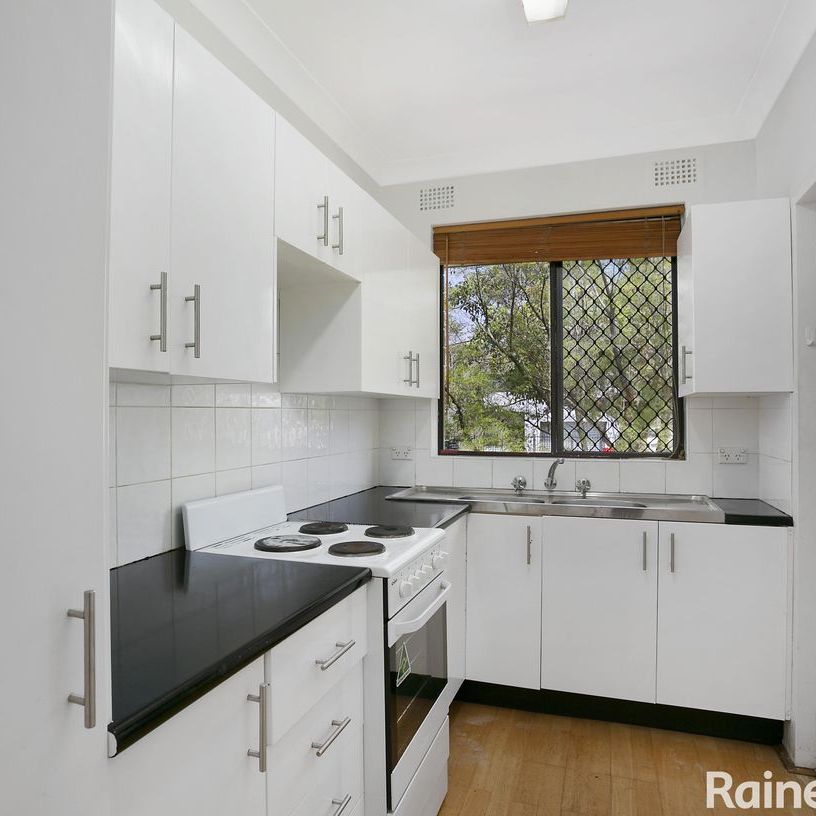 2/82-84 Hunter Street, Hornsby, NSW 2077 - Photo 1