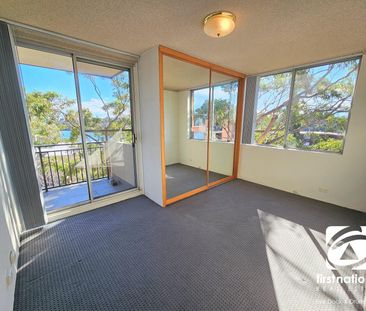 Spacious 2 Bedroom Unit with Remote Garage + Storeroom - Photo 3