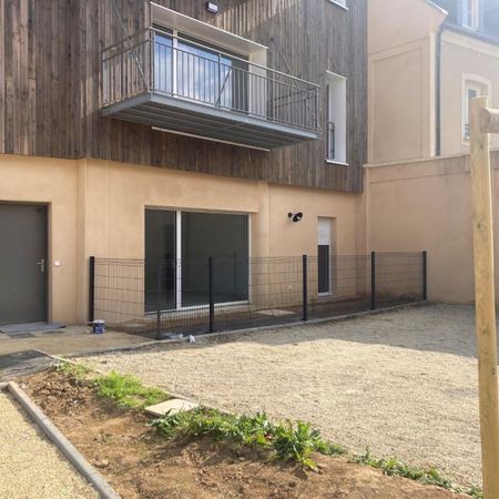 Location Appartement 3 pièces 70m² BAYEUX 14400 - Photo 3