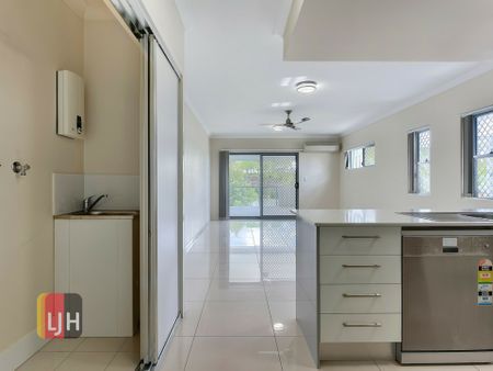 MODERN & AIR CONDITIONED UNIT WITH BIG BREEZY BALCONY - Photo 3